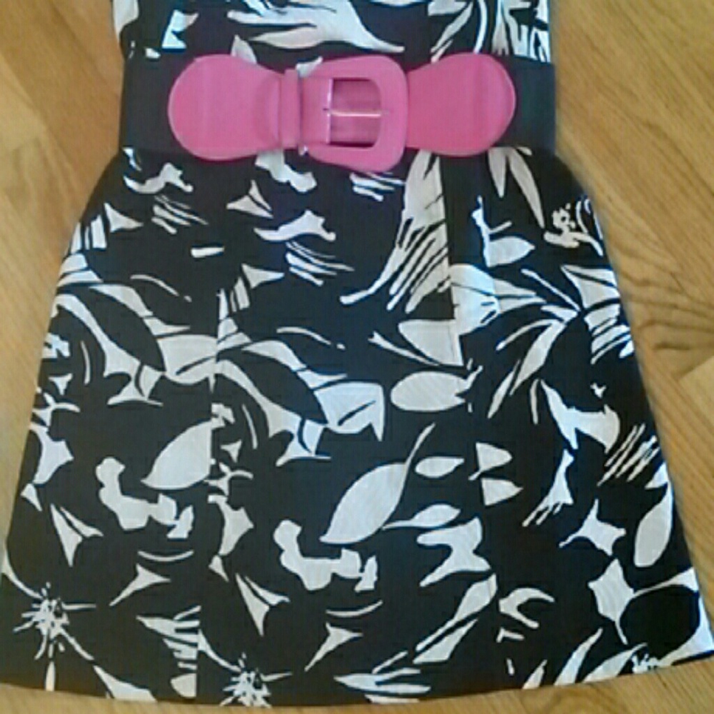 Bold Print Black and White Petite Dress - Picture 3 of 7